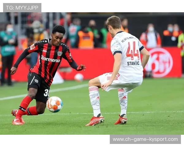 勒沃库森队在攻防转换中取得胜利，勒沃库森阵型