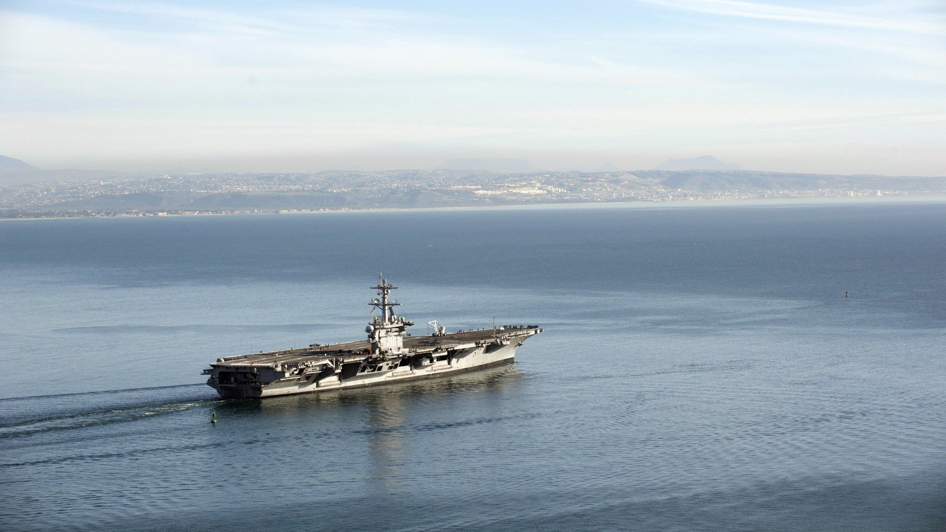 未来足球：智能球鞋、VR比赛盖铁，科技改变体育体验，超智能足球模型