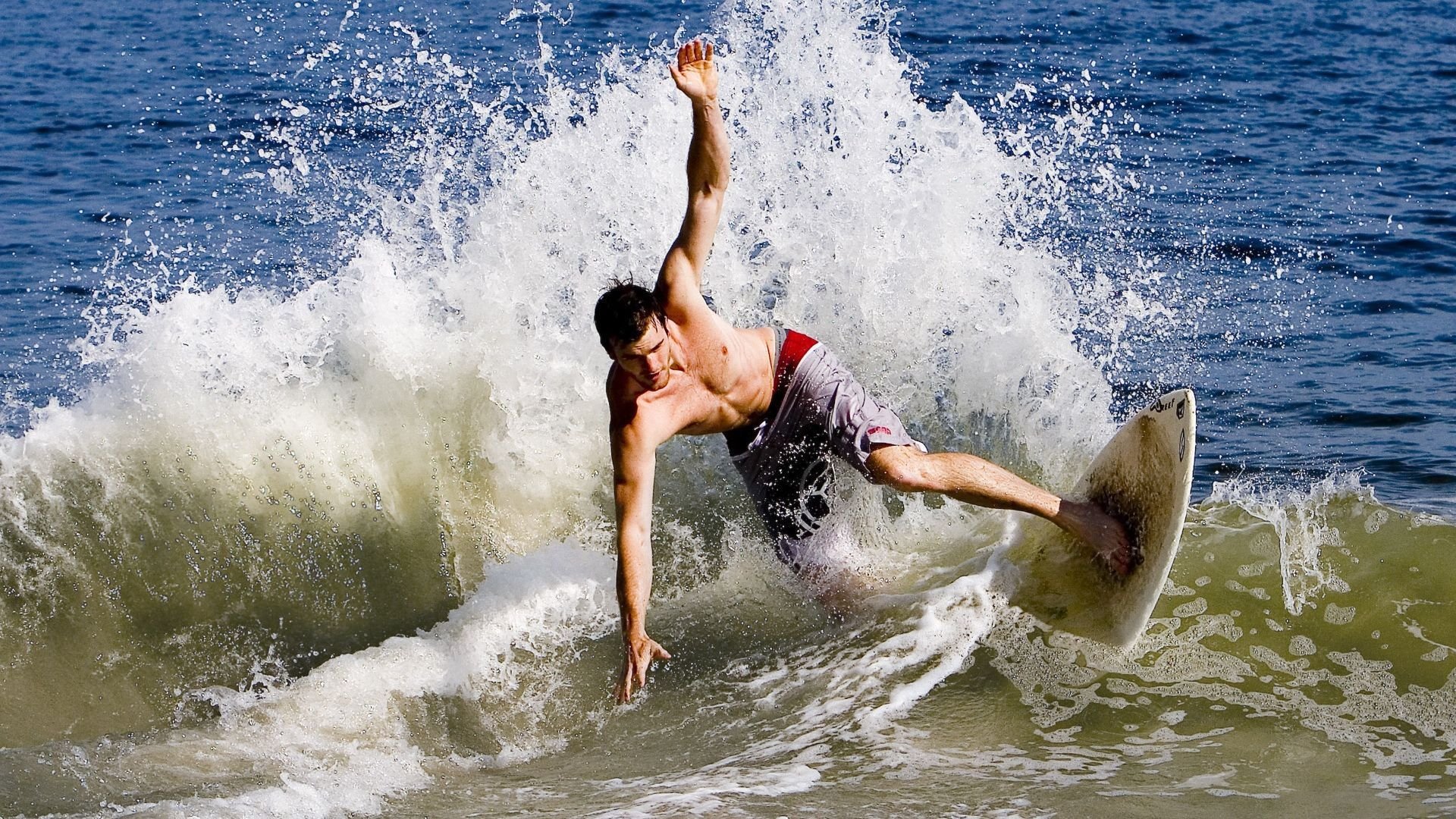 国际田径新秀接连打破全国纪录引瞩目，中国田径新秀